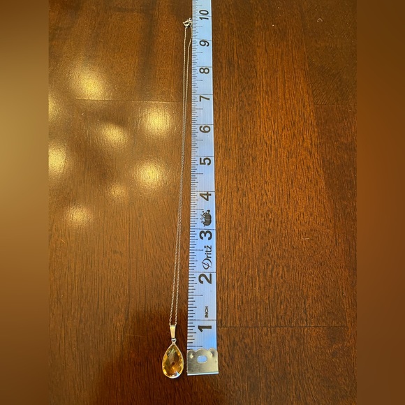 Pear Cut Natural 6.05 ct Golden Citrine Pendant - Picture 2 of 2
